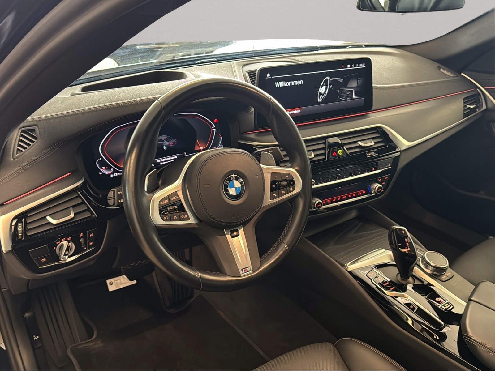 BMW 530i xDrive Limousine Standheizung Massage HiFi