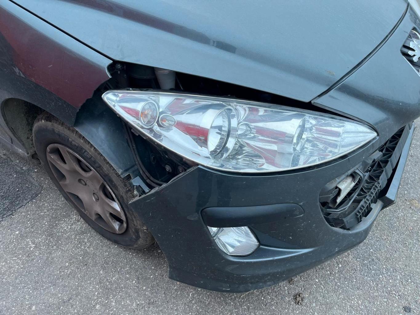 Peugeot 308 2009 — photo 13