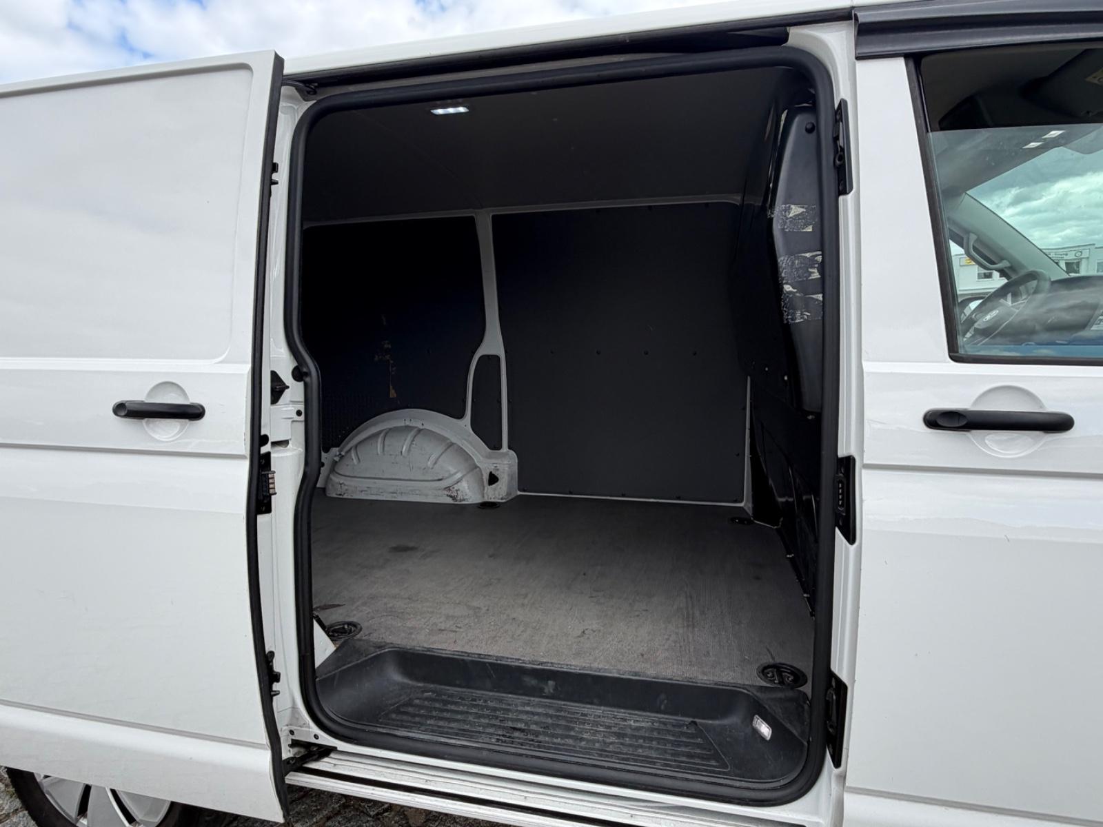 Volkswagen T6.1 Transporter*Klima*EFH*3-Sitze*Kamera*Euro6