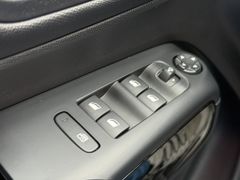 Fahrzeugabbildung Citroën C5 Aircross PT 130 EAT8 Shine Pack LEDER NAVI