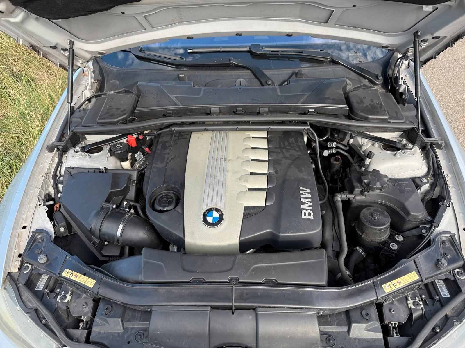 BMW 330 2009 — photo 7