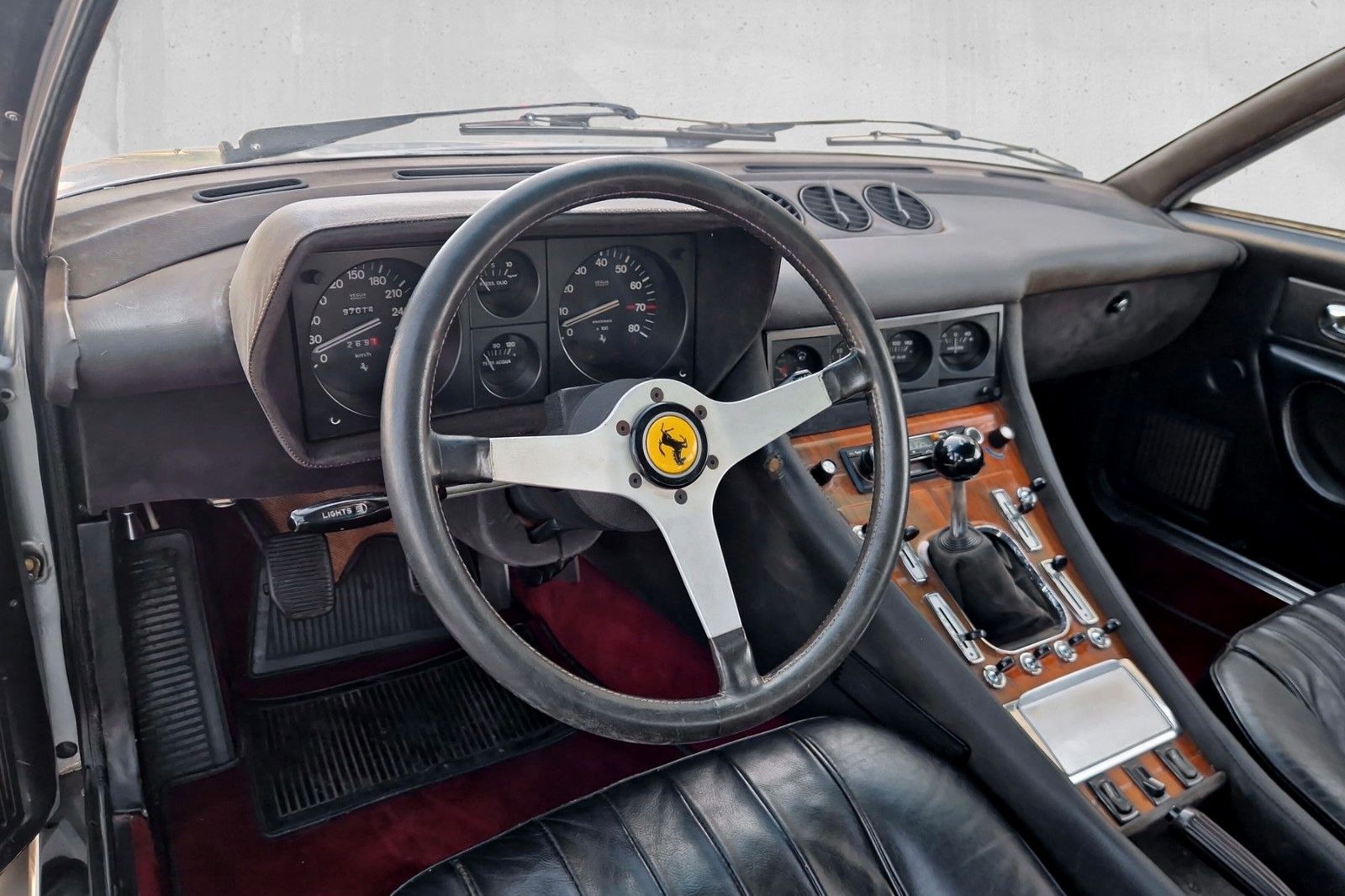 Fahrzeugabbildung Ferrari 365 GT/4 2+2 *GTC Motor*