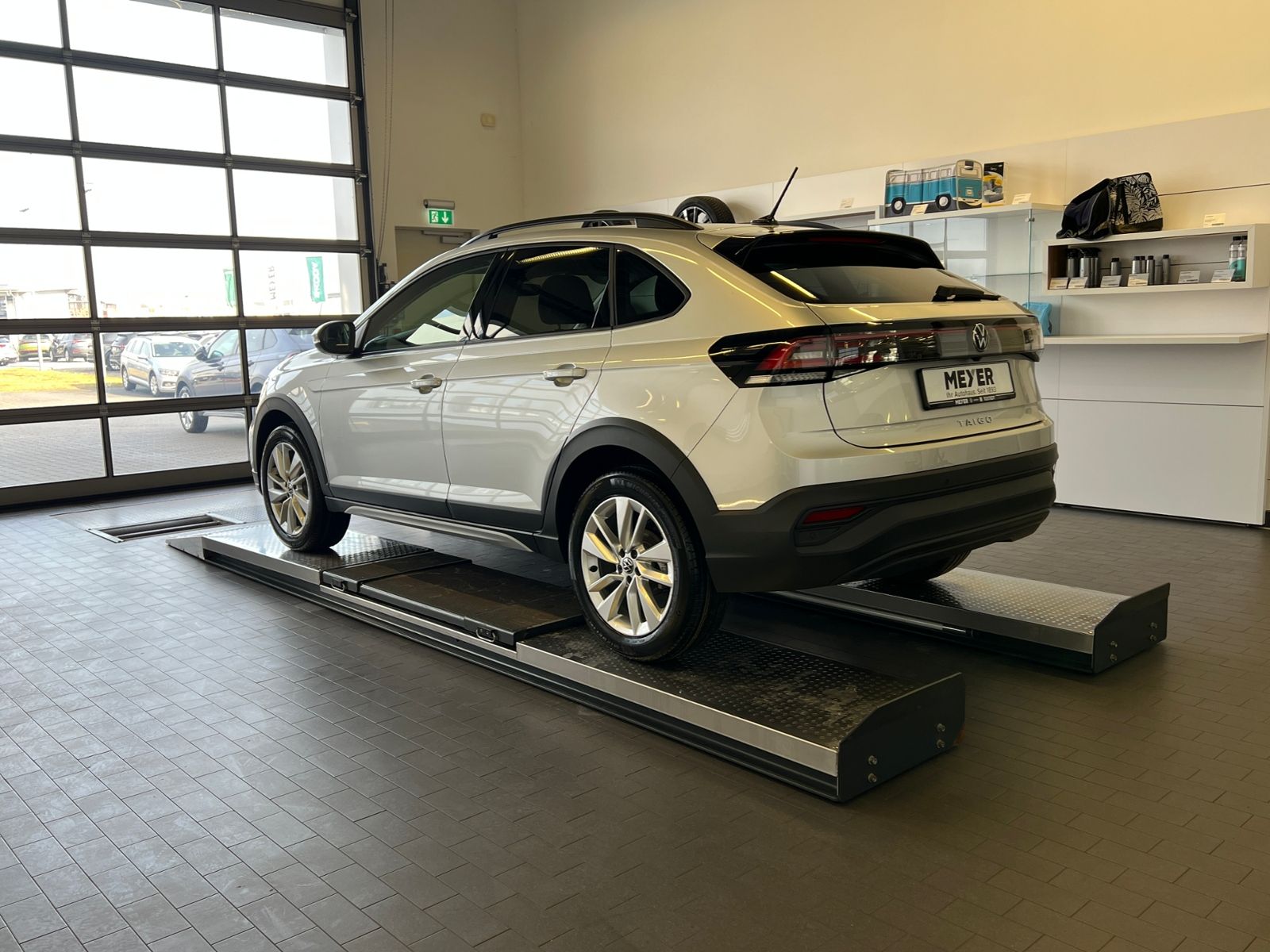 Fahrzeugabbildung Volkswagen Taigo Life 1.5 TSI DSG *IQ.Light, App-Connect, 1