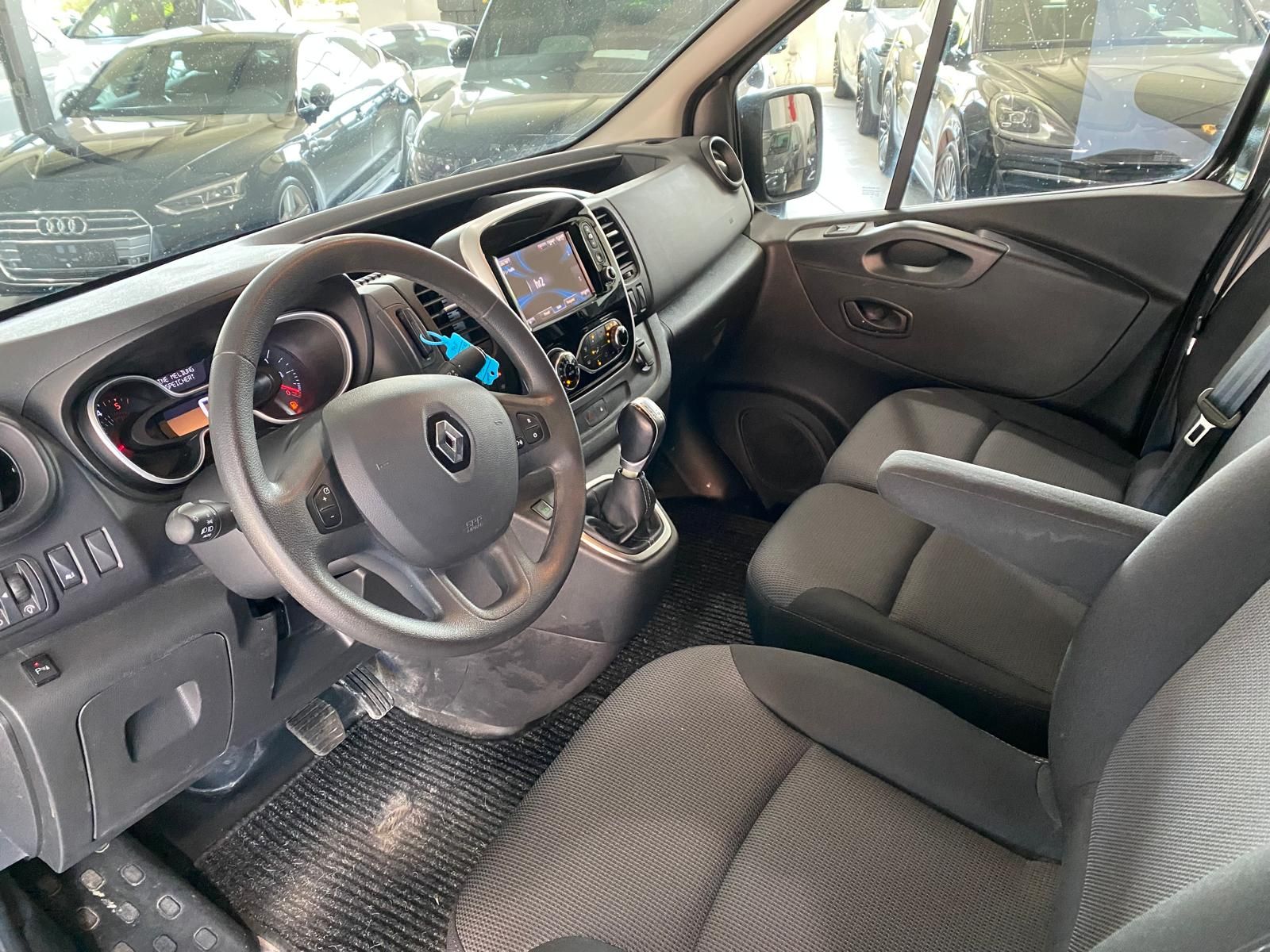 Fahrzeugabbildung Renault Trafic L1L1 2.0 dCi 145 Komfort EDC/Navi/RFK/