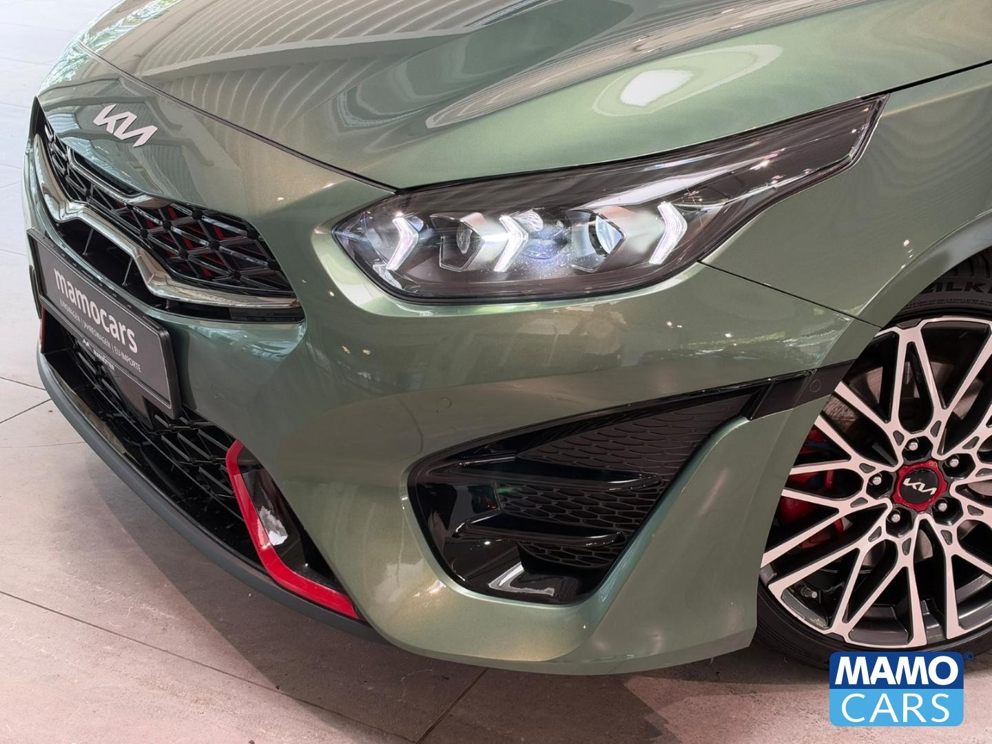 Kia Ceed GT 1.6 T-GDI ACC/BLIS/JBL/4xSHZ/LHZ/CAM/MEM