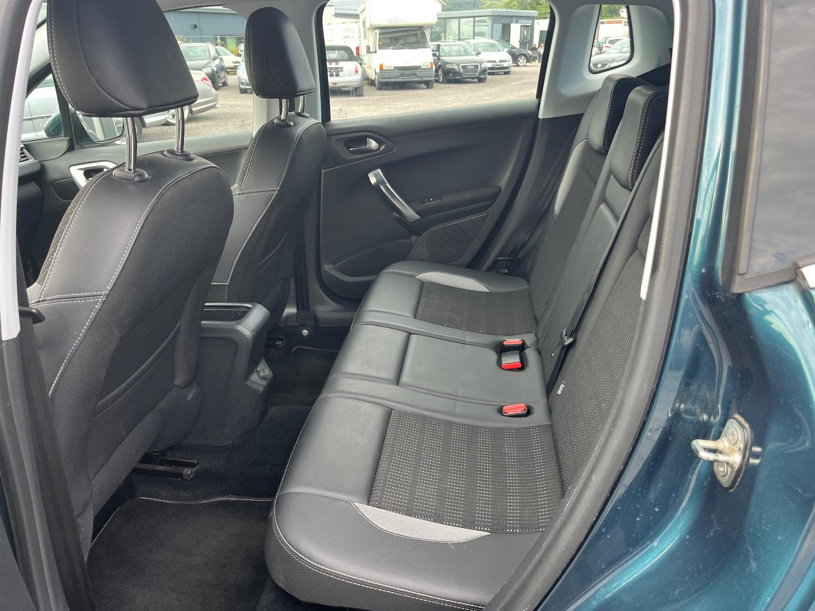 Peugeot 2008 Allure Navi 1.Hand