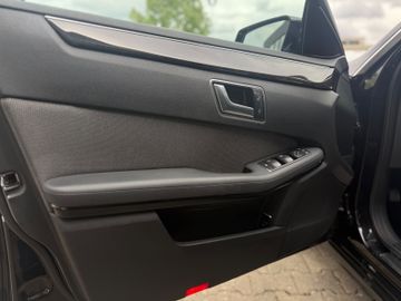 Mercedes E 220 - 5