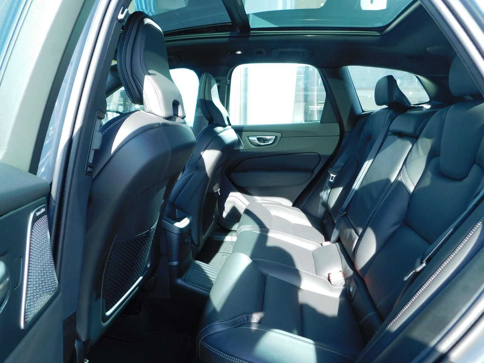 Fahrzeugabbildung Volvo XC60 T8 AWD Plus Black Edition