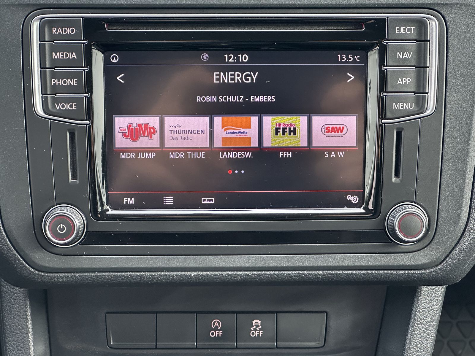 Fahrzeugabbildung Volkswagen Caddy 2.0 TDI Maxi 5-Sitzer NAV+AHK+BT+KLIMA+1HD
