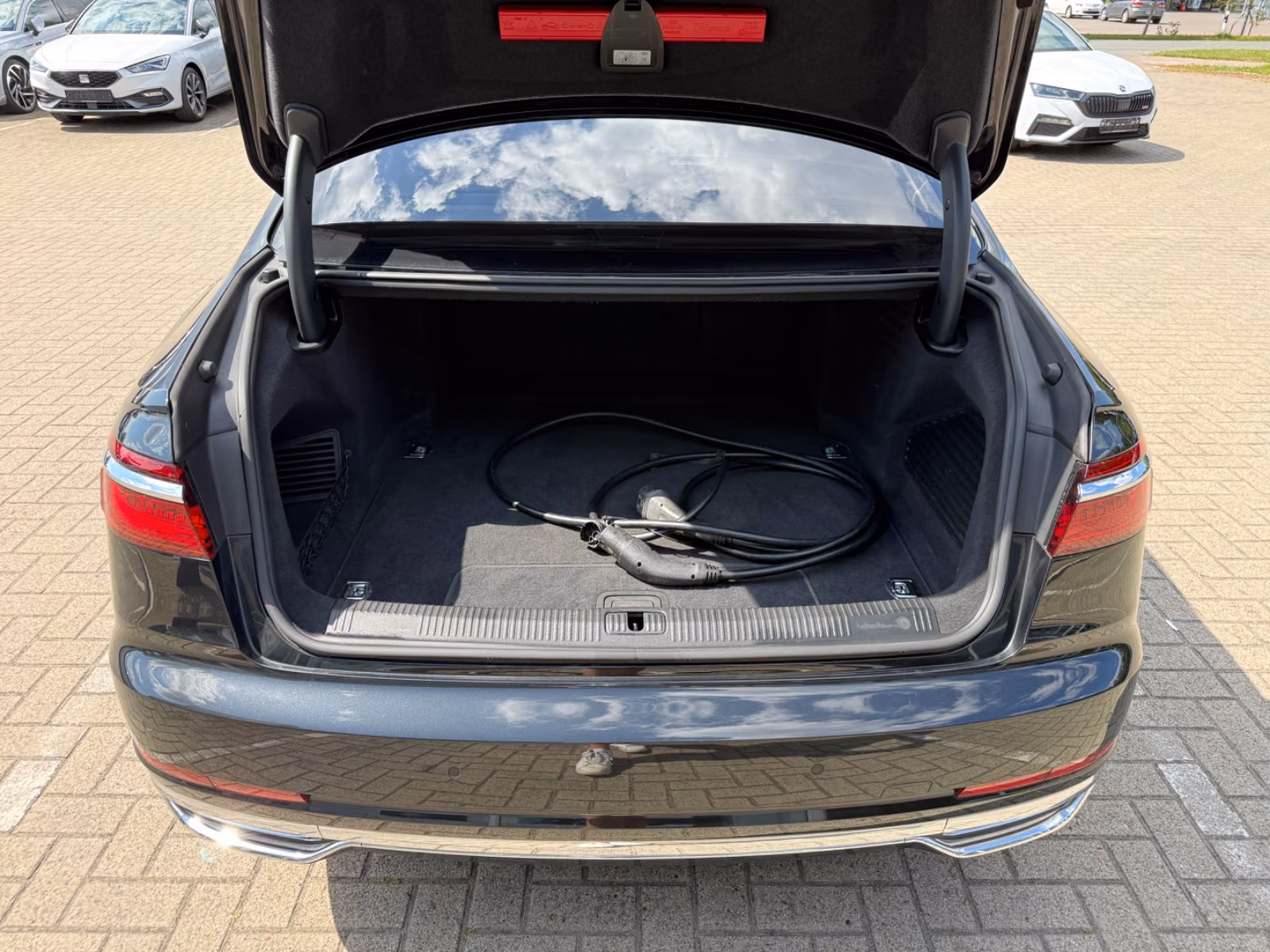 Audi A8 60 TFSIe Quattro,ACC,T-Winkel,Matrix,360-Kam, миниатюра 12