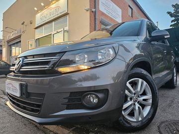 Volkswagen Tiguan - 1