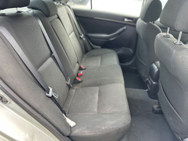 Toyota Avensis 1.8 Sol Lim.