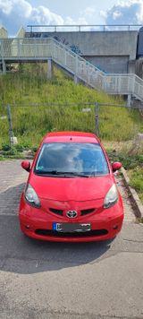 Toyota Aygo (X) 1,0 - - Toyota aus 2008: Aygo