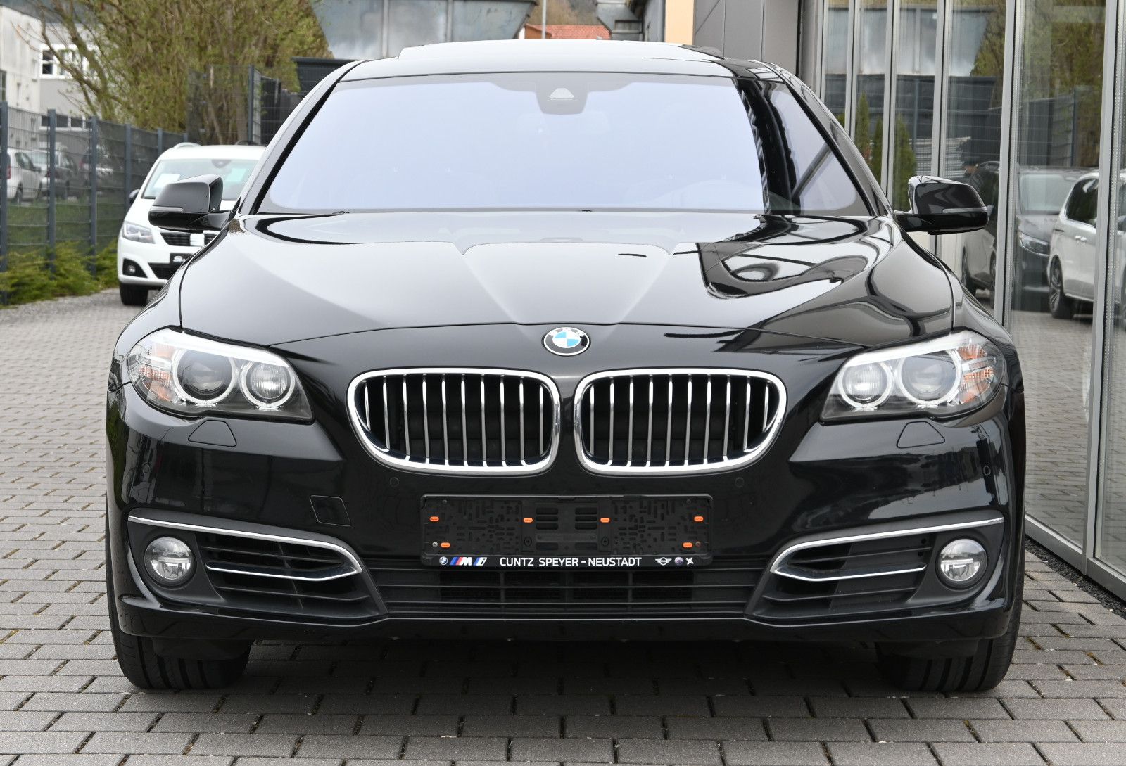 Fahrzeugabbildung BMW 535d xDr Touring Luxury °HUD°H/K°SITZKLIMA°STHZG