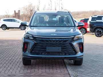 Bild 2 DFSK Fengon 600 Panodach Kamera LED CarPlay