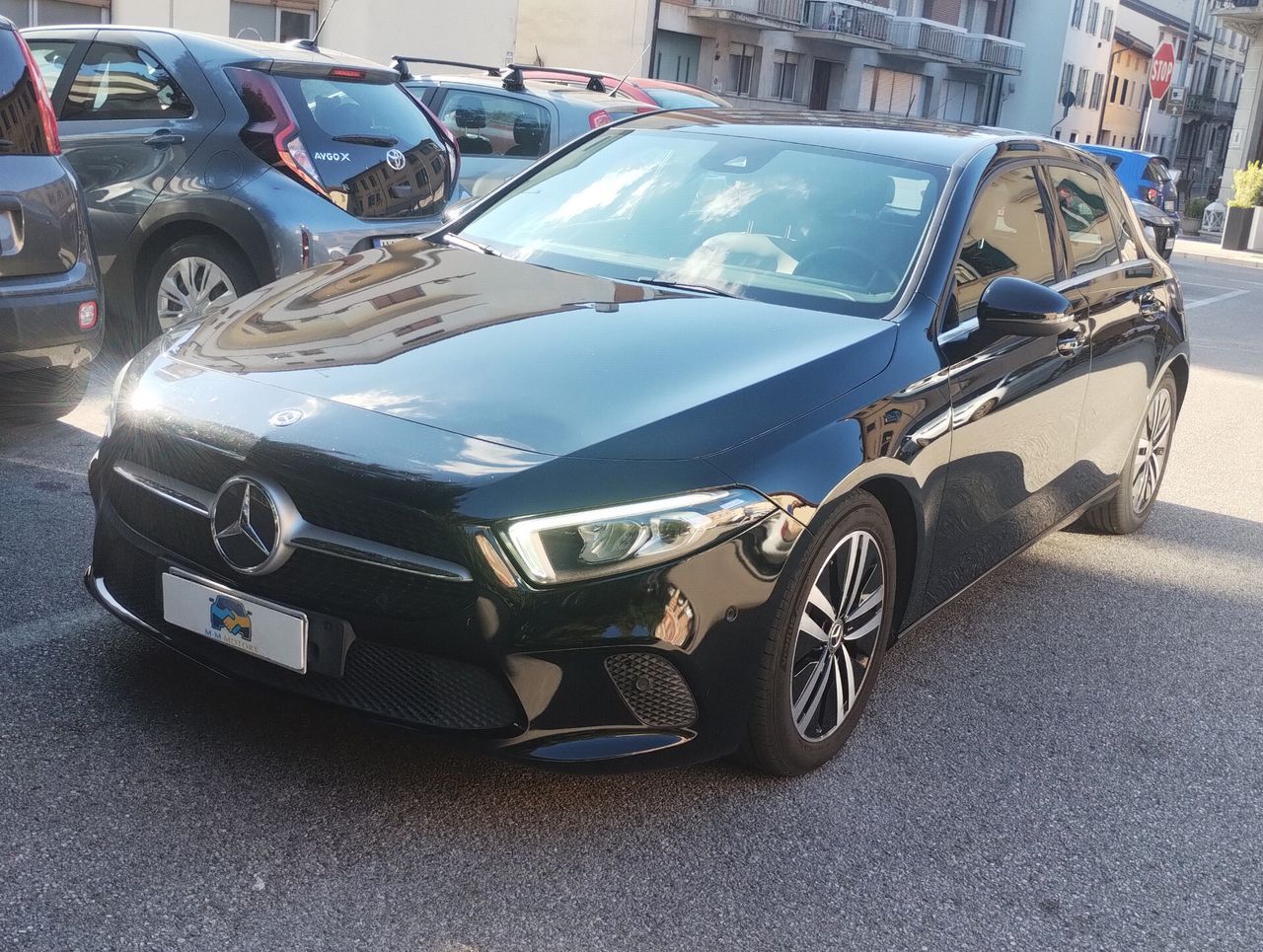 Mercedes-Benz Mercedes-benz A 180 d Automatic Business imagem 3
