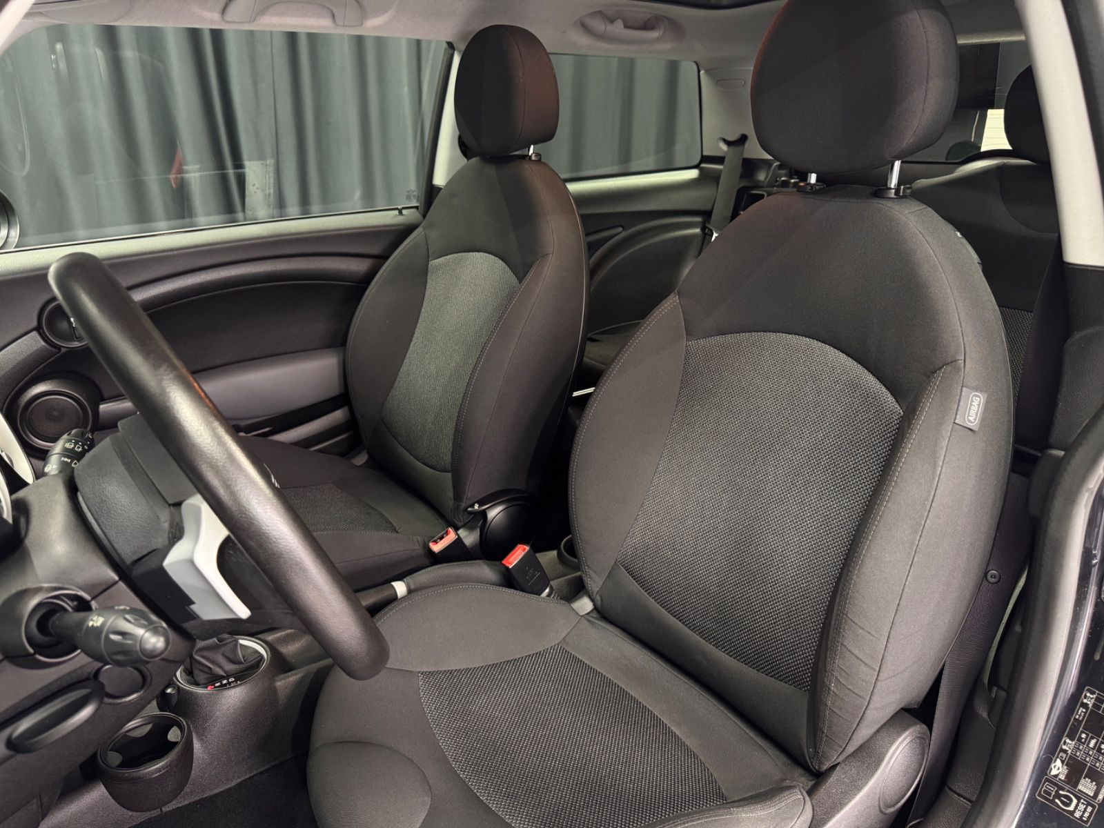 Fahrzeugabbildung MINI COOPER Mini Cooper|PANORAMA|XENON|AUTOMATIK|