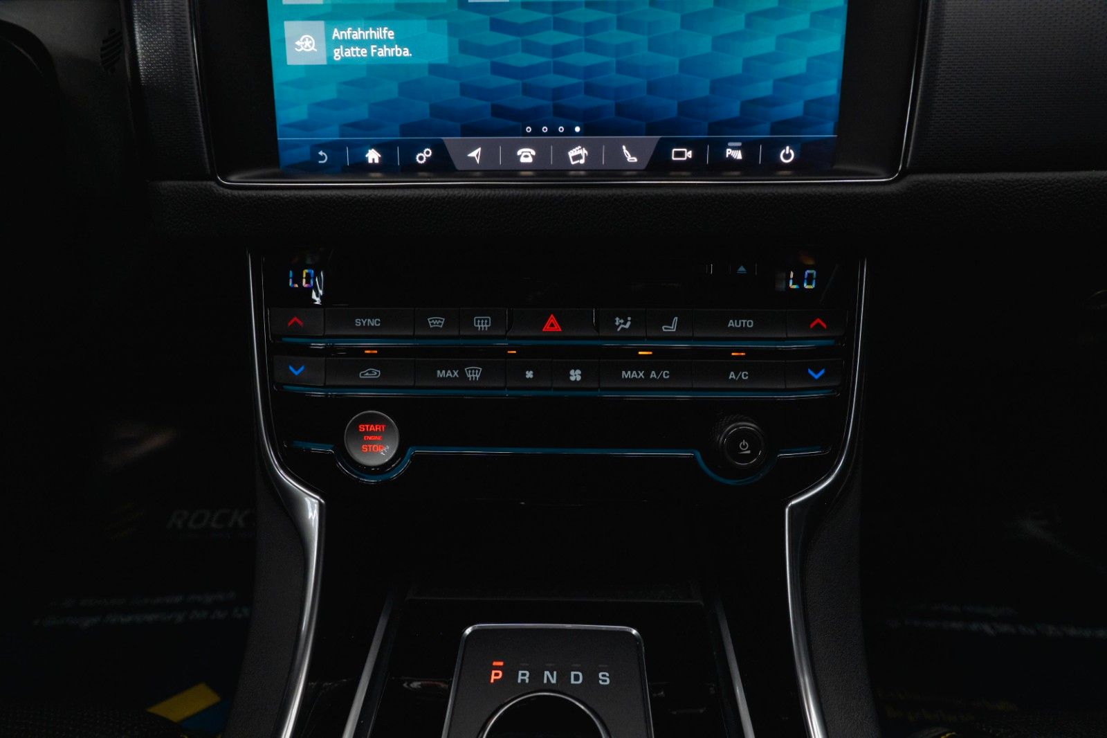 Fahrzeugabbildung Jaguar XF 300 Sport Black Edition | Pano | LED | 20Zoll