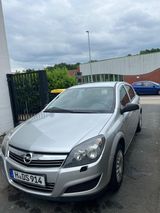 Opel Astra 1.4 Twinport ecoFLEX Edition Edition - Opel Astra mit Benzin-Antrieb: Limousine, Twinport Edition