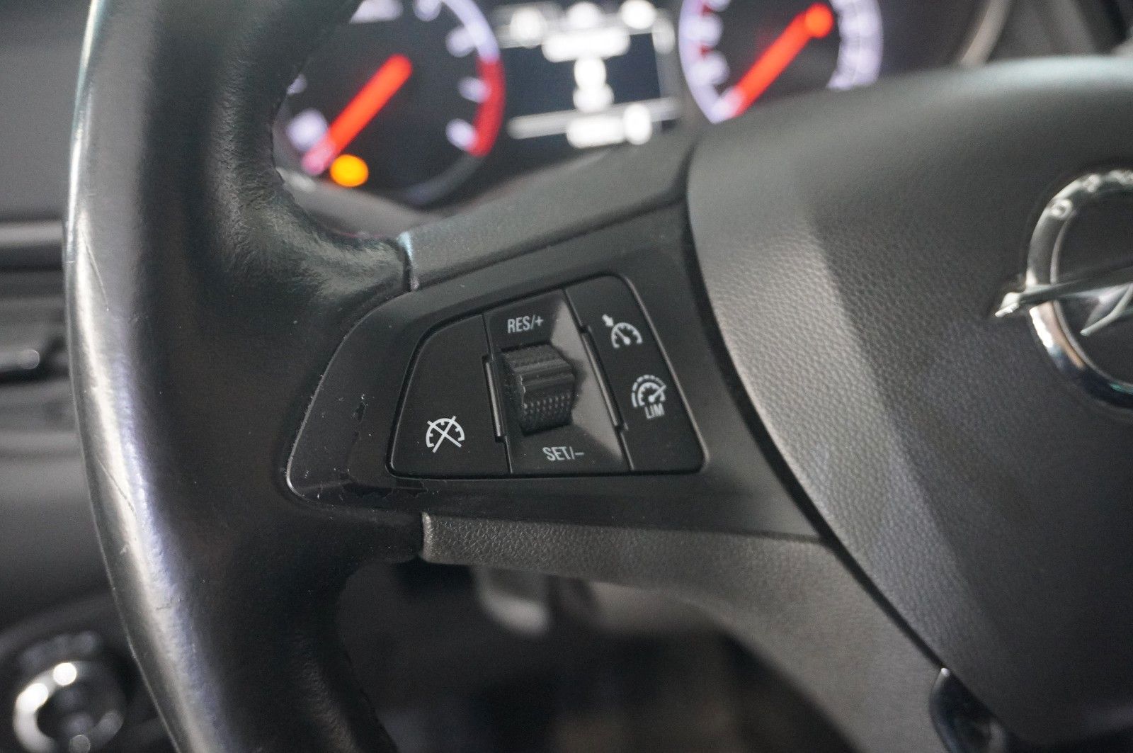 Fahrzeugabbildung Opel Zafira C 1.4T INNOV. 7-SITZ NAVI/LED/KAMERA/AHK