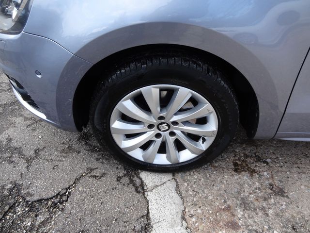 Fahrzeugabbildung Seat Alhambra Style/1.Hd/Pano/Navi/7-Sitzer/DSG/Xenon