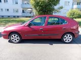 Renault Megane BJ 1999 - Renault: 19 Re