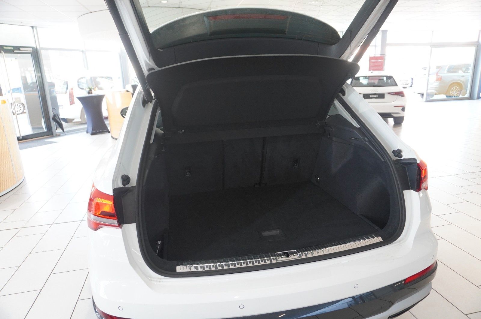 Fahrzeugabbildung Audi Q3 35 TFSI ADVANCED S-TRONIC NAVI/LED/VIRTU/DAB+