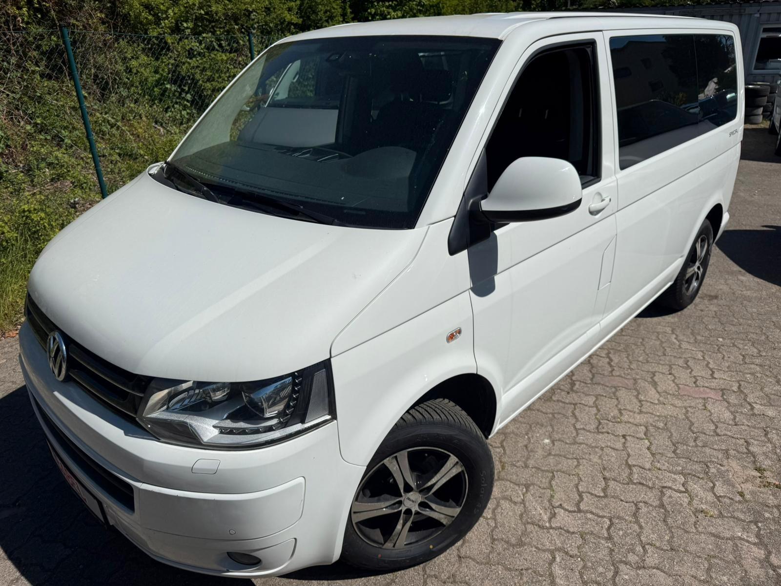 Volkswagen T5 Multivan 2.0 140PS/Tempomat/AHK./BI-Xenon/7.S