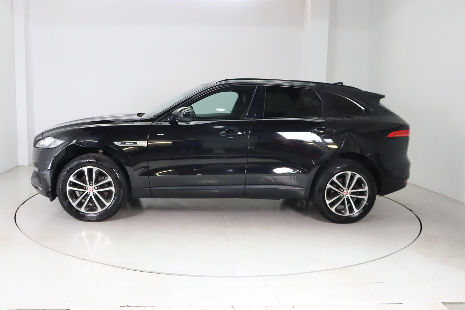 Fahrzeugabbildung Jaguar F-Pace 25t AWD * Navi * Anhängerk * LED