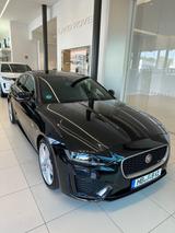 Jaguar XE D180 R-DYNAMIC SE R-DYNAMIC SE - Jaguar XE SE mit Diesel-Antrieb