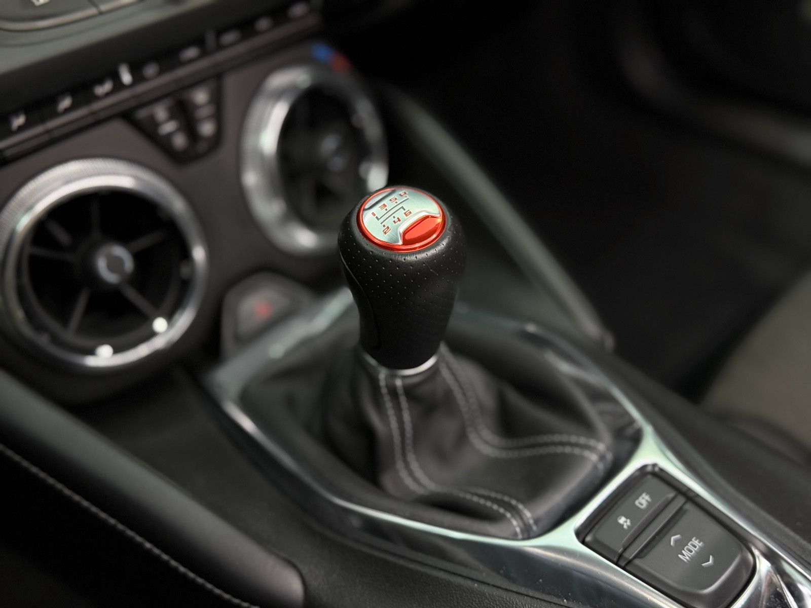 Fahrzeugabbildung Chevrolet Camaro Coupé V8|SCHALTER|RECARO|DEUTSCHES FZG|
