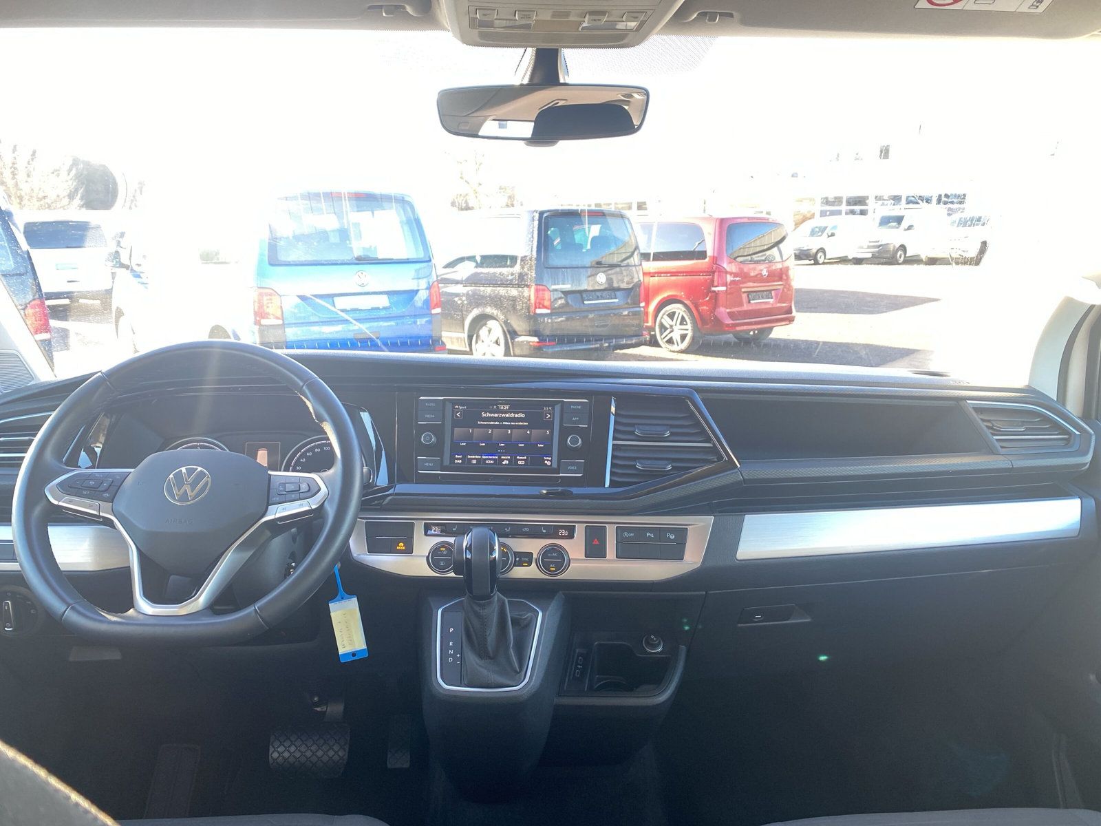 Fahrzeugabbildung Volkswagen T6 Multivan 2.0 TDI DSG 4M Edition BEHINDERTENGE