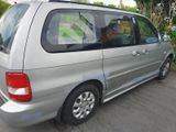 Kia Behindertengerechtes Auto - Kia Carnival mit Benzin-Antrieb