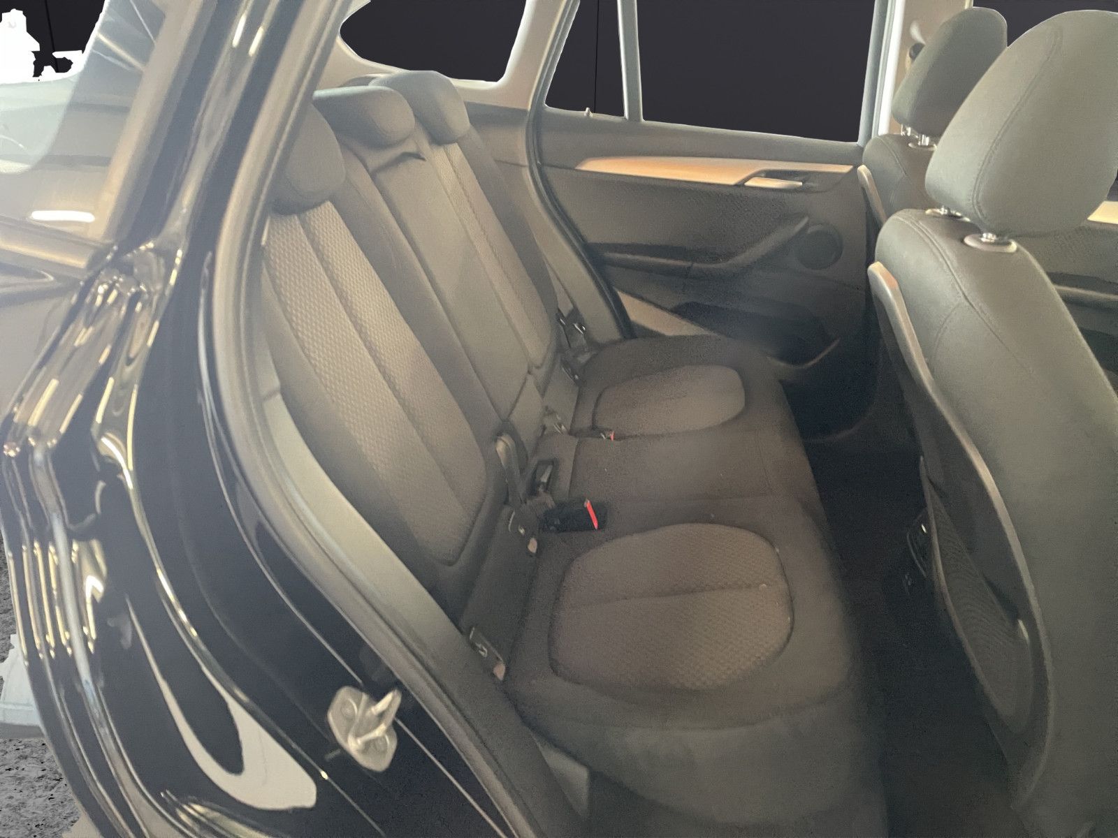 Fahrzeugabbildung BMW X1 xDrive 25 e Advantage *PDC*SitzHz*Navi*Allrad