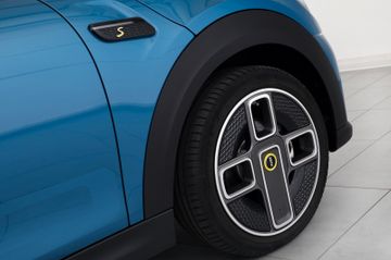 MINI COOPER SE ELECTRIC COLLECTION HUD PANO Black Pak