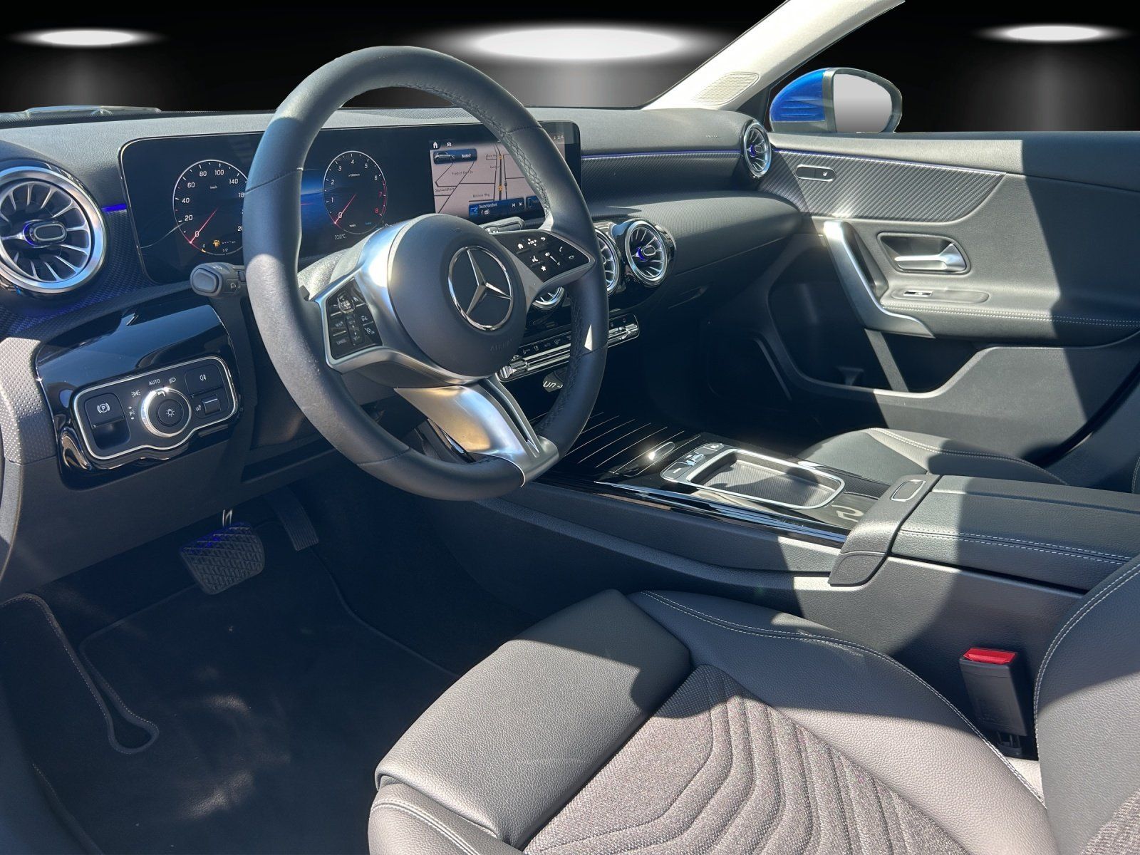 Fahrzeugabbildung Mercedes-Benz A 200 Progr Advanced+ DISTRO Standhzg LED KeyGo