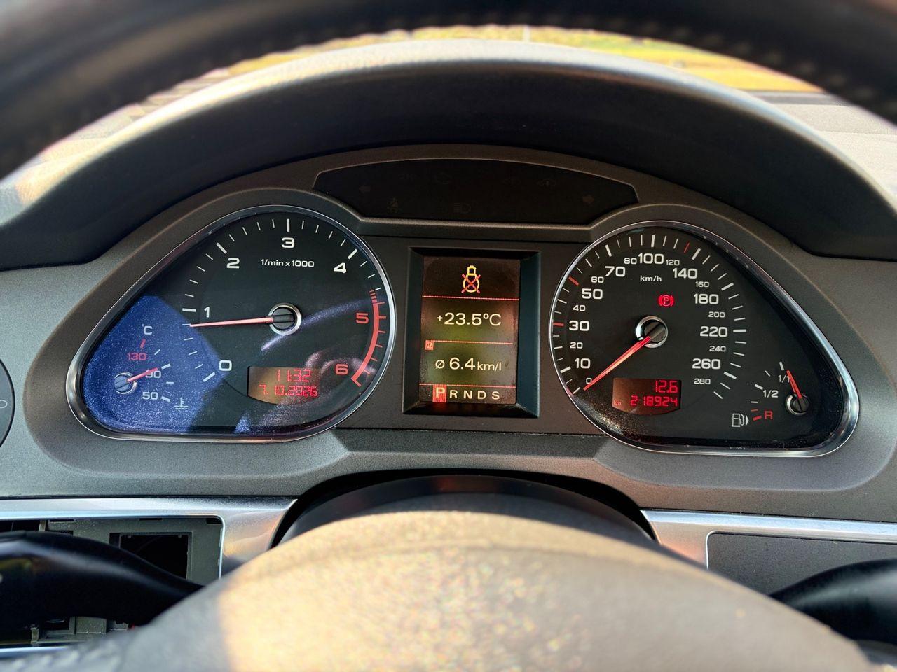 Audi A6 2005 — photo 14