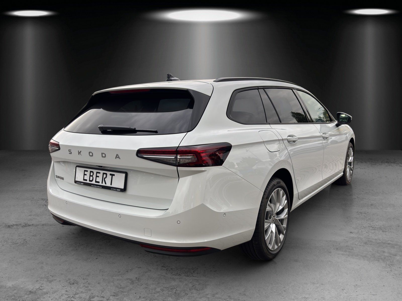 Fahrzeugabbildung SKODA Superb Combi Selection 2,0 TDI 110 kW DSG