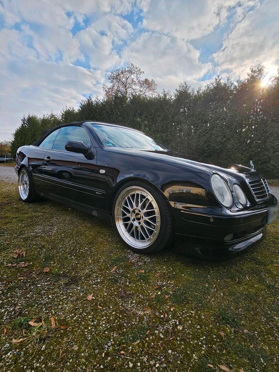 Mercedes-Benz CLK 320