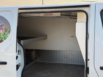 Renault Trafic - 12