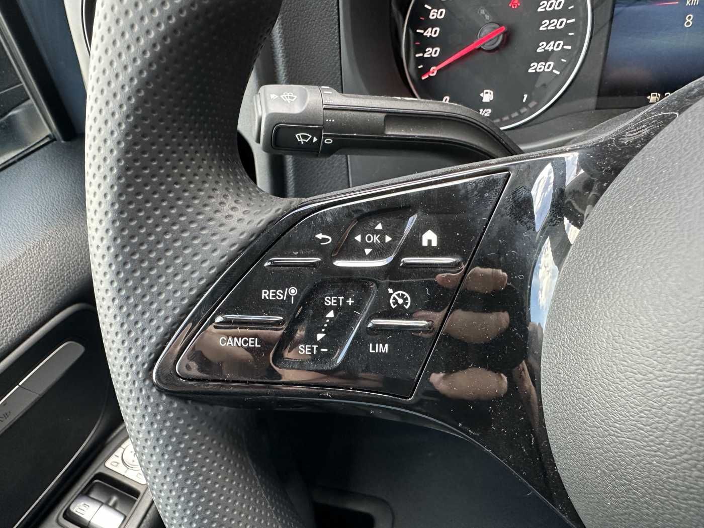 Fahrzeugabbildung Mercedes-Benz Vito 114 CDI Klima AHK Kamera SHZ Tempomat