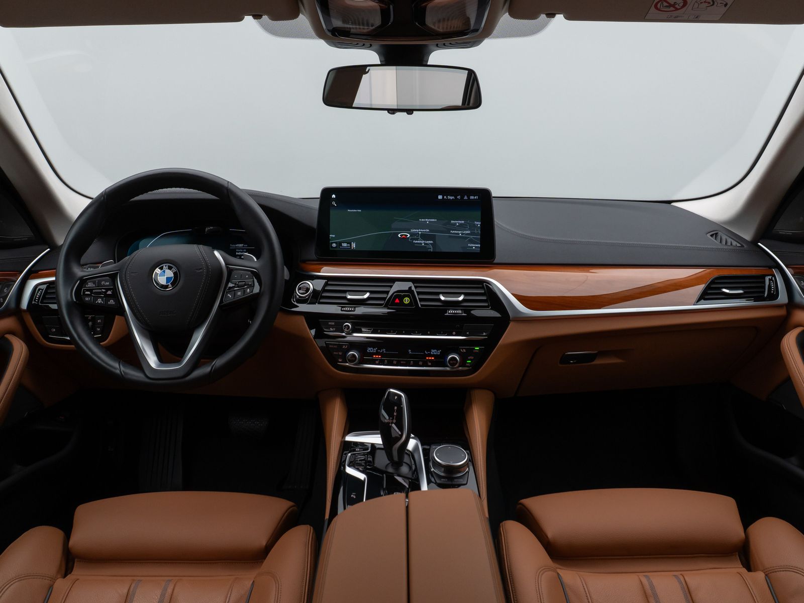 Fahrzeugabbildung BMW 530d xD Luxury Line Laser HUD DAB H/K AHK 19Zoll