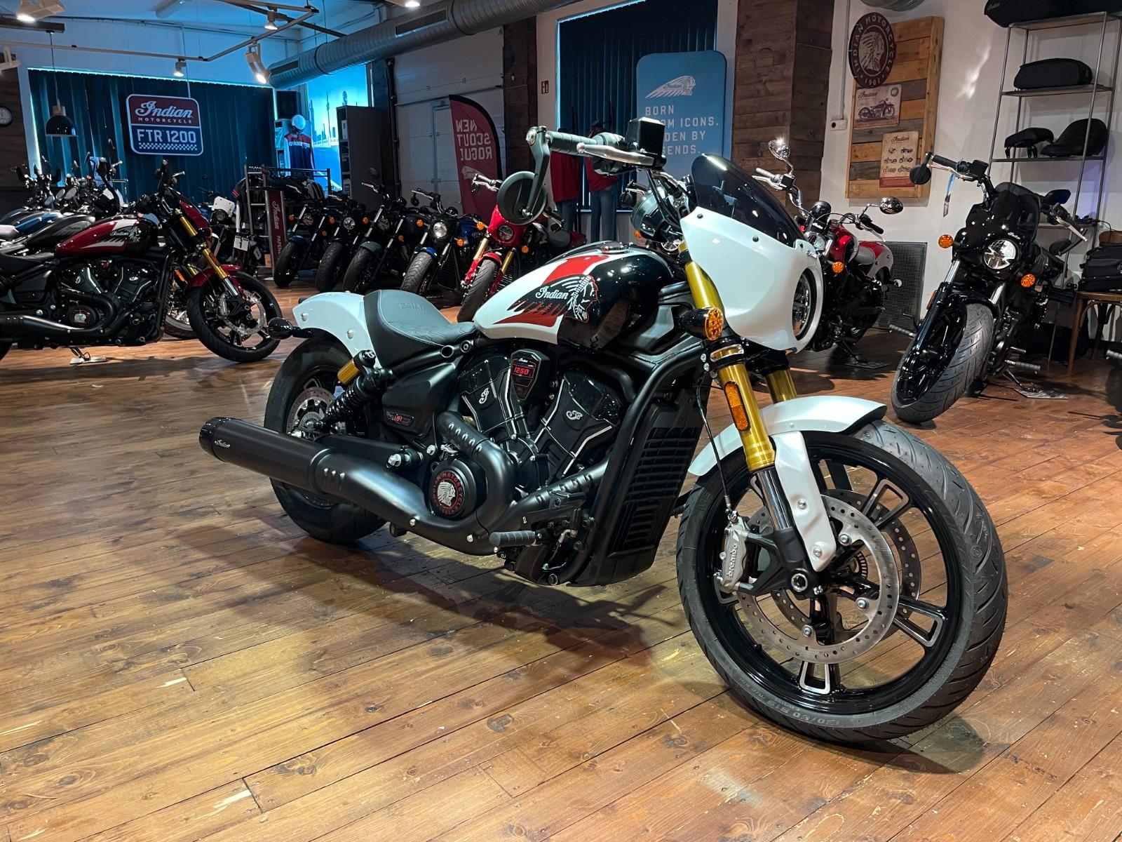 Indian Scout 101 + Vorteilspaket  1.000€/1,99 %