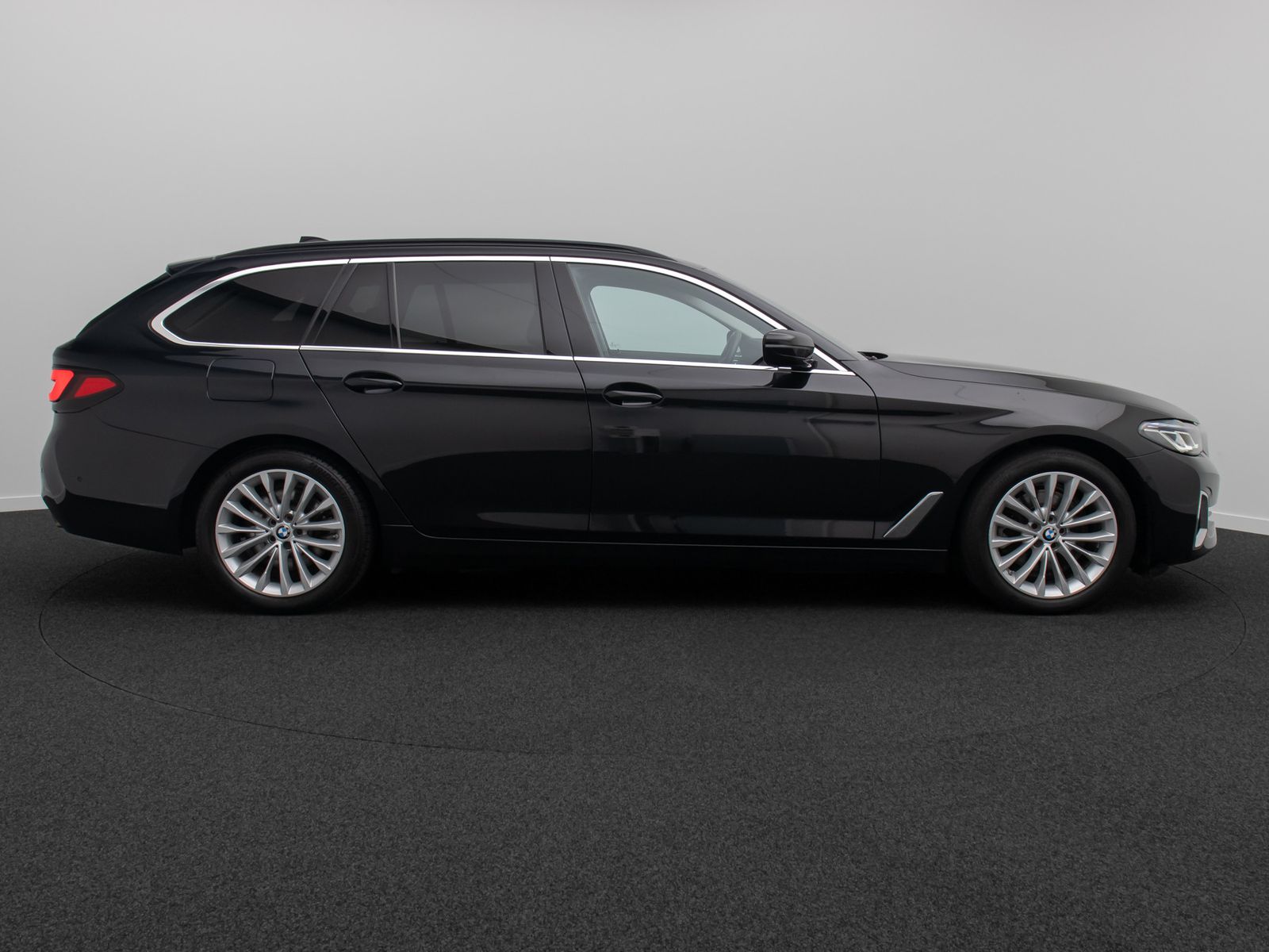 Fahrzeugabbildung BMW 520d Luxury Line HUD DAB Laser Kamera Sport Komf