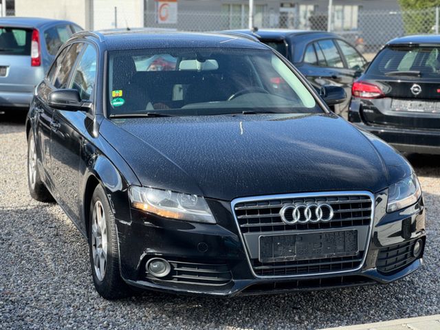 Audi A4 Avant Attraction/ EURO 5 / 2.0 TDI /