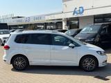 Volkswagen Touran Highline BMT/Start-Stopp Pano,Leder - Kleinbus bis 20.000 Euro