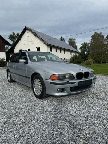 BMW 525tds touring, Klimatronic , AHK,Xenon