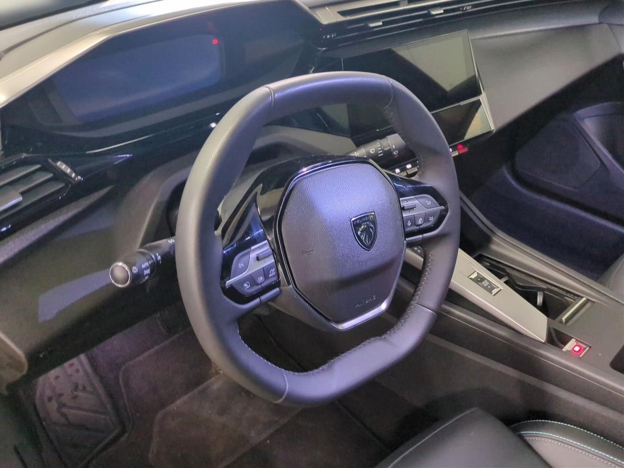 Fahrzeugabbildung Peugeot 308 LIM. 1.5 HDI ALLURE NAVI/LED/KAMERA/SPORT/SH
