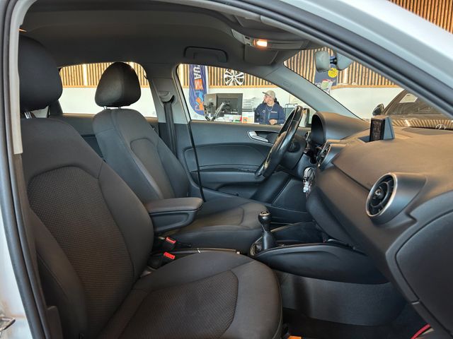 Audi A1 Sportback basis *Klima*SHZ*PDC*EURO 6*CD*
