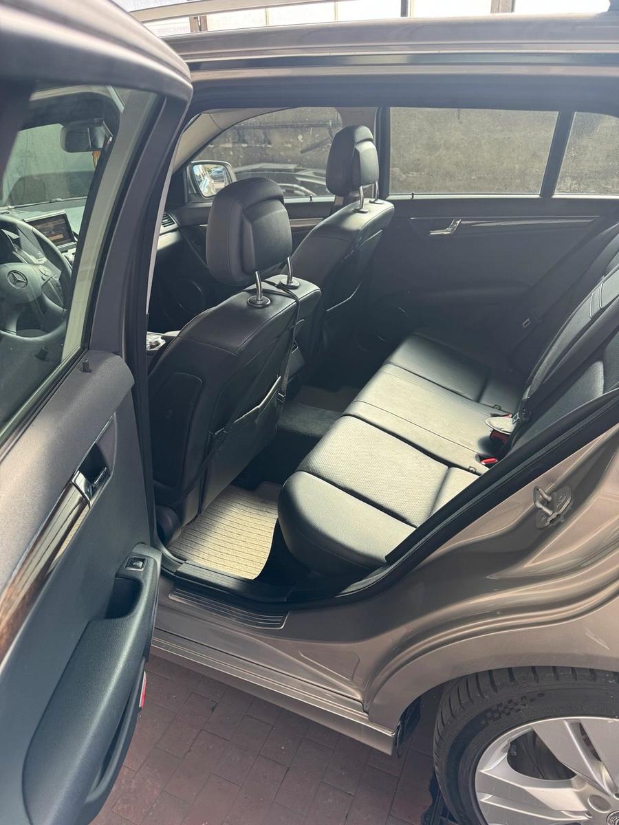 Mercedes-Benz C320 2008 — photo 7